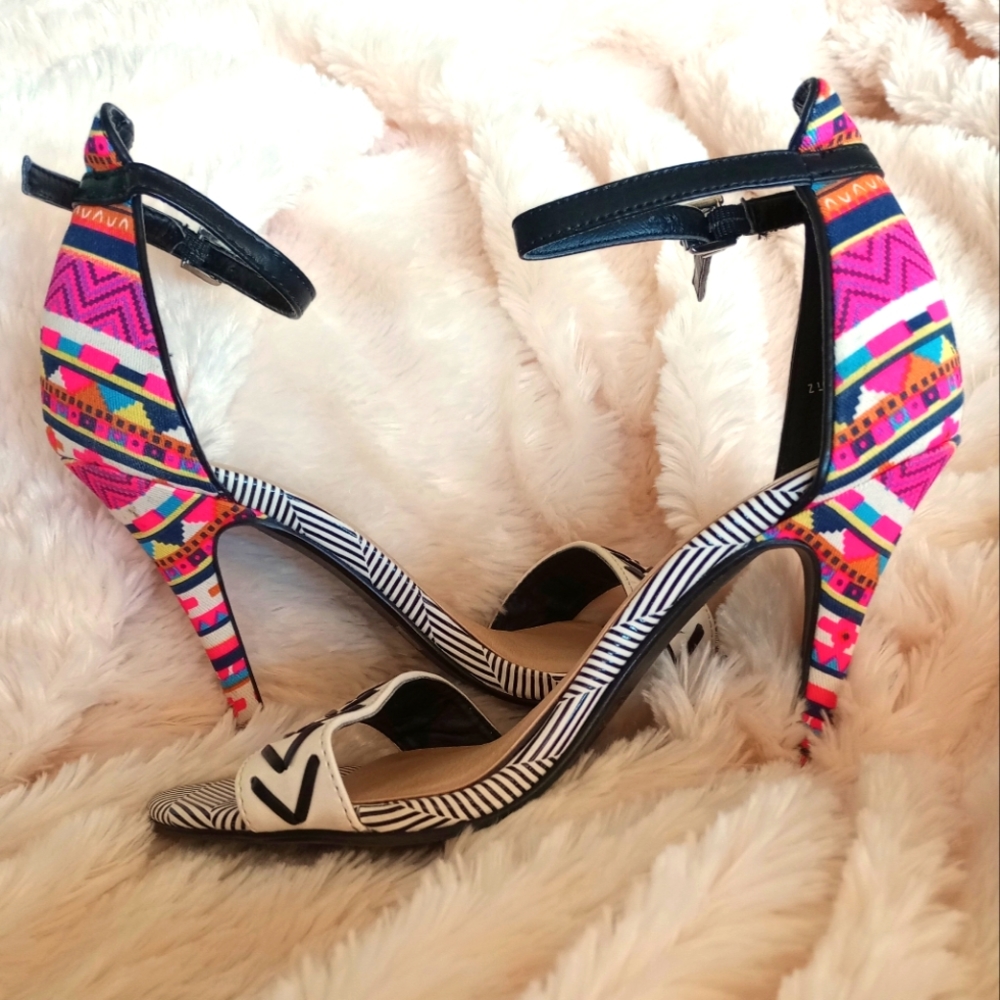 Crazy sexy heels!